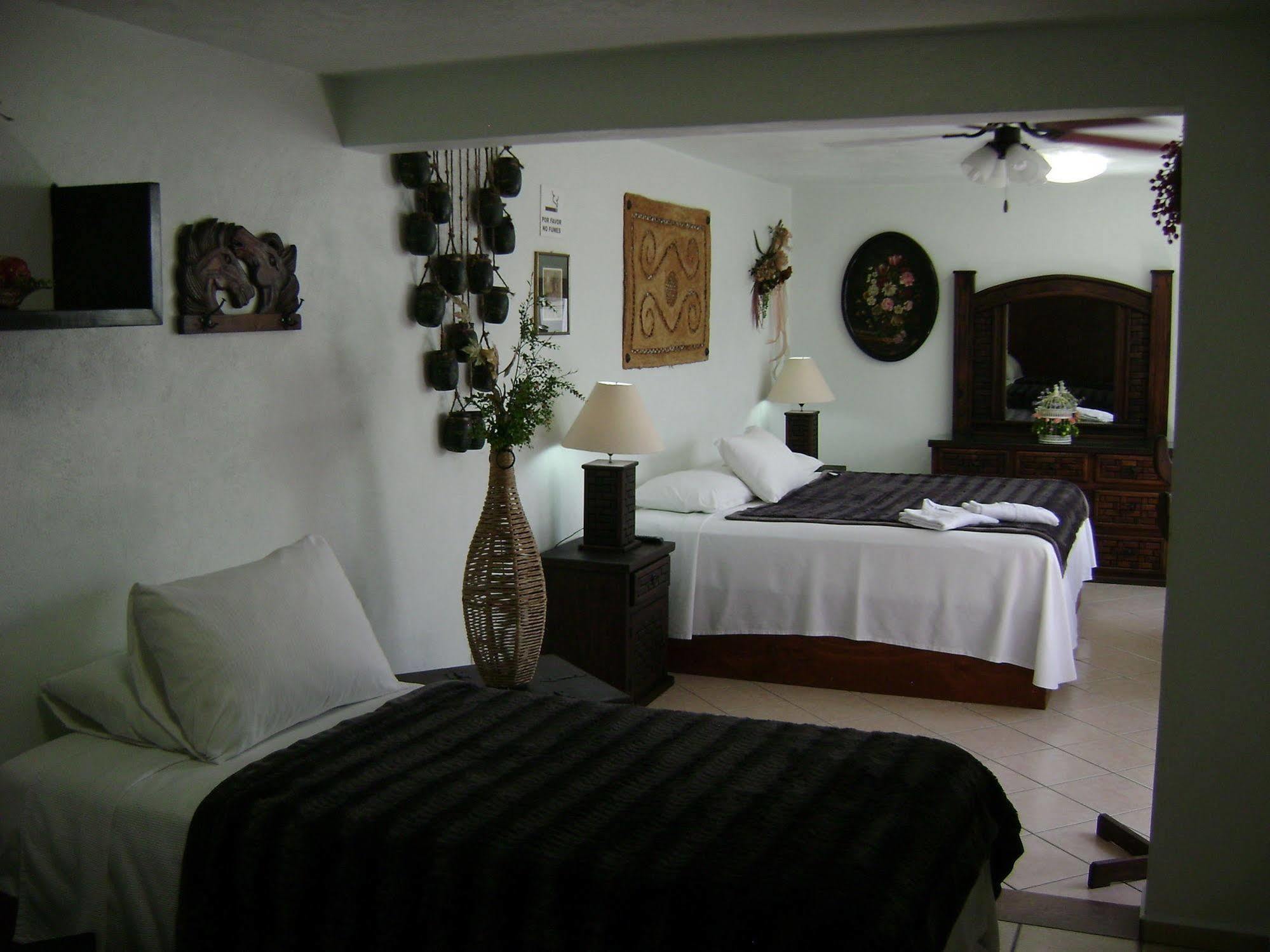 Residencia Sofia Hotel Queretaro Exterior photo